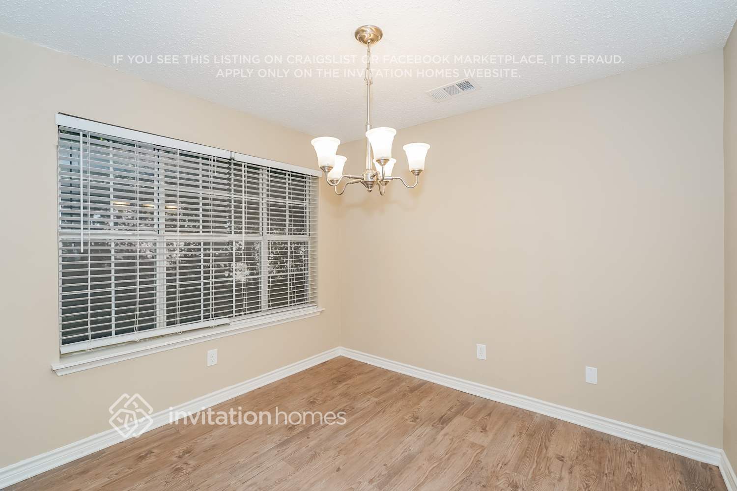 Building Photo - 10900 Huntington Rd