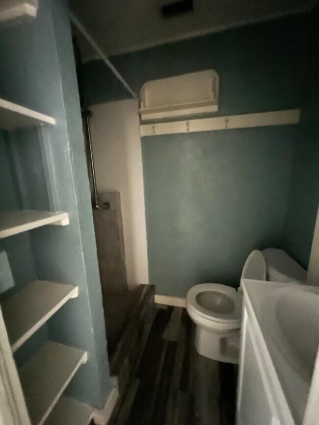 Building Photo - 1316 Aintree Ln