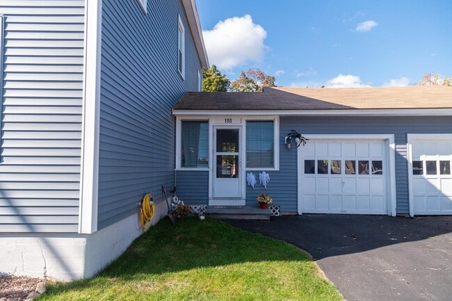 Building Photo - 180 Highland St