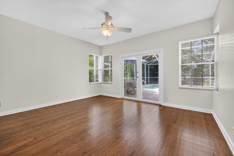 Building Photo - 737 19th Ave N