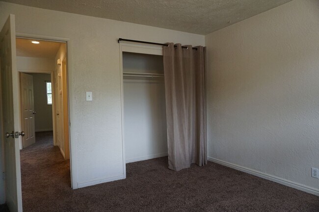 Building Photo - 2564 S 700 E