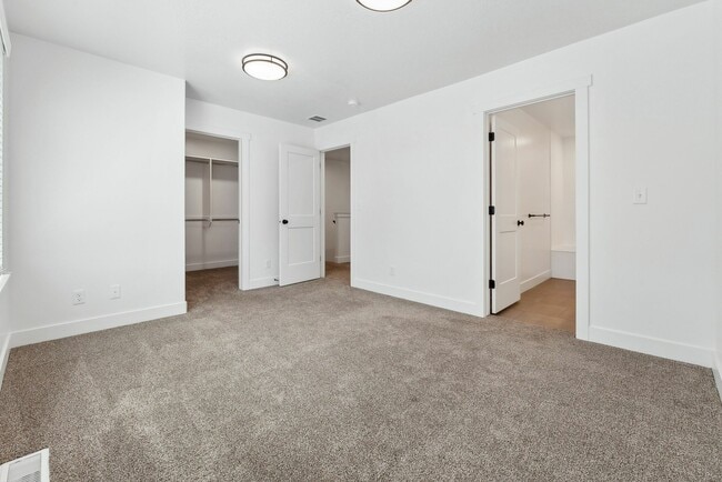 Adams Second Floor Third Bedroom Close - Madison Towns