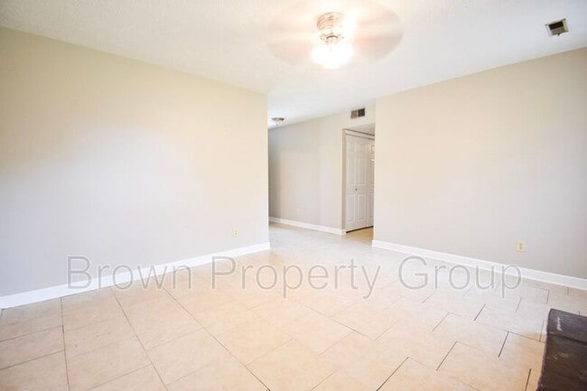 Building Photo - 6208 Birchbrook Dr