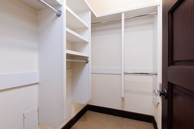 Building Photo - Delightful Private 3BR/4.5BA + Office Home in Del Mar