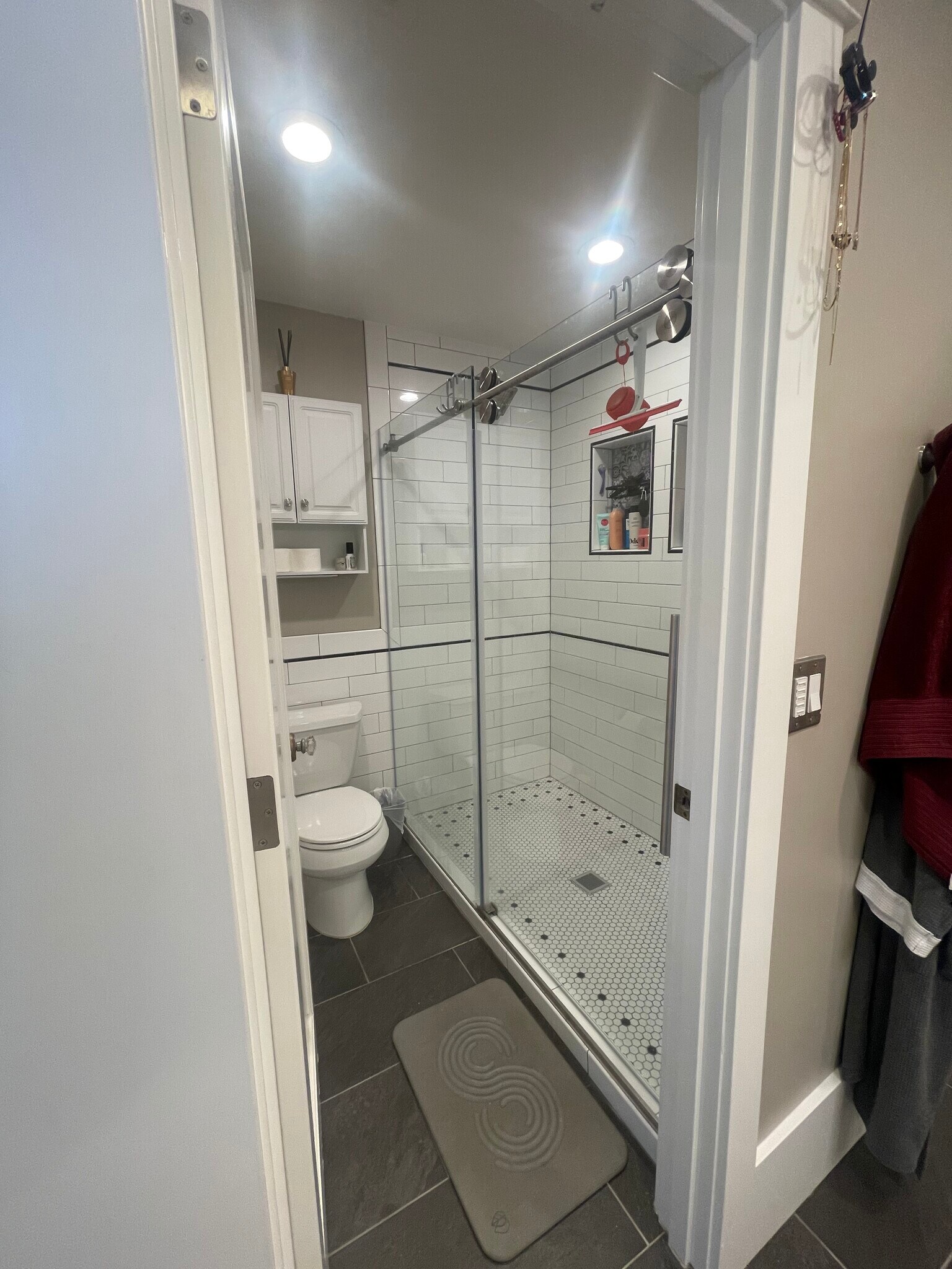 Master bathroom - 824 N Killingsworth Ct