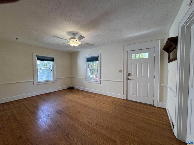 Building Photo - 704 Druid Ave