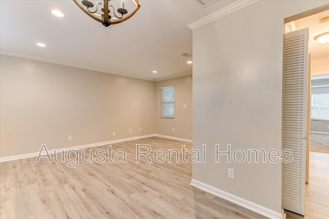 Building Photo - 1404 Johns Rd