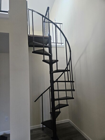 Up to second floor - 125 Burgundy Hill Ln