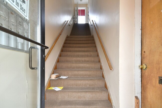 Building Photo - 4100 Oakton St