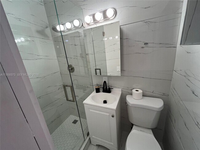 Building Photo - 39 SE 7th St