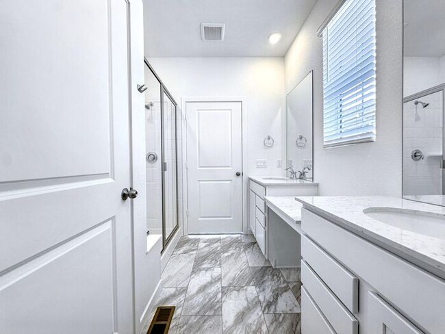 Building Photo - This property is located in a 55+ communit...