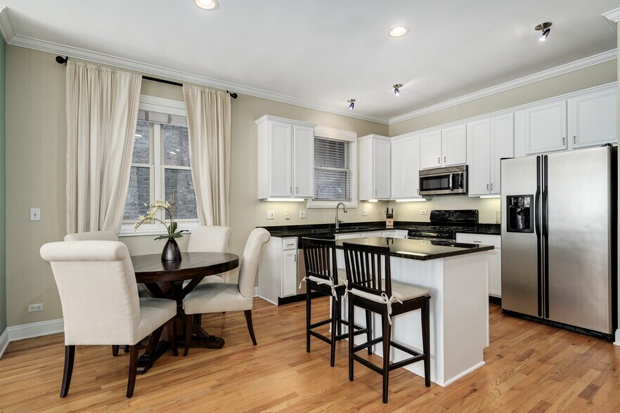 Building Photo - 2512 W Thomas St