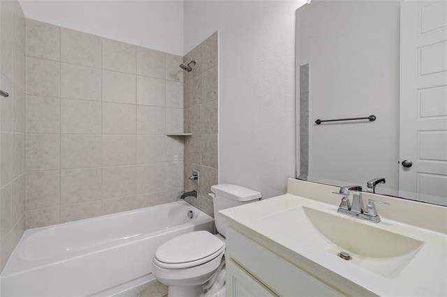 Building Photo - 4941 Shore Crest Dr