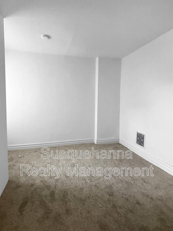 Building Photo - 532 S 16th St