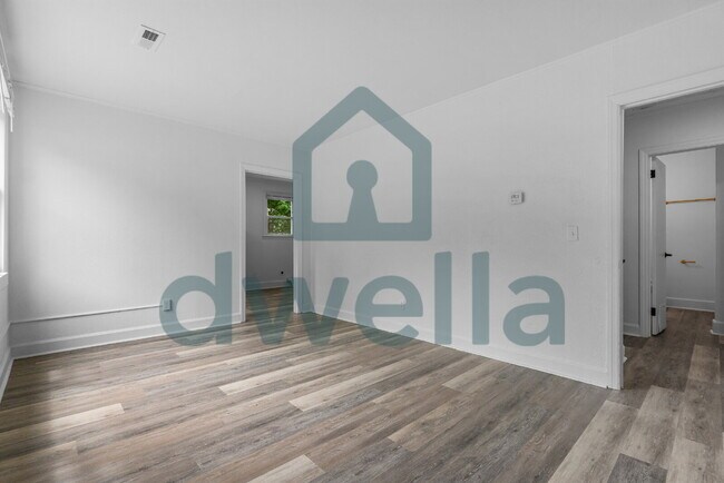 Building Photo - 451 Loring Dr