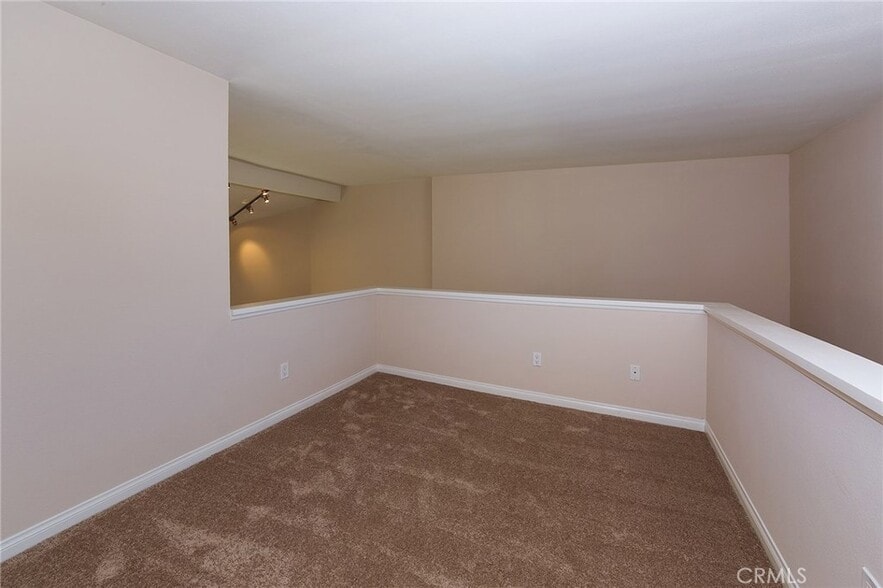 Building Photo - 21450 Burbank Blvd