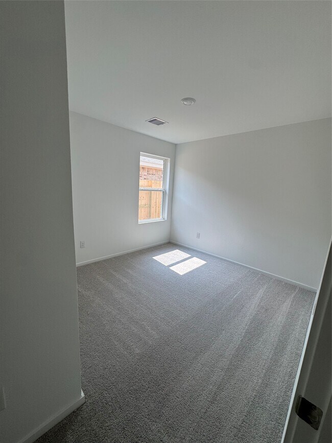 Building Photo - 6123 Sunburst Scarlet St