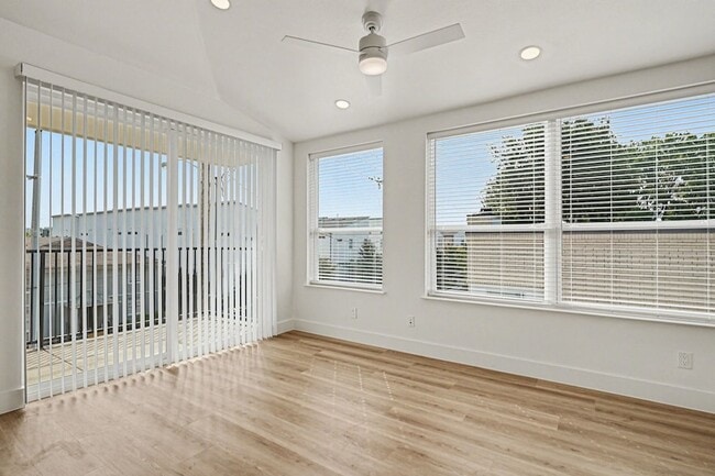 Building Photo - 2217 N Fitzhugh Ave