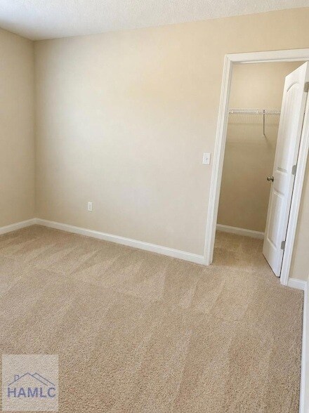 Building Photo - 1106 Creekside Cir