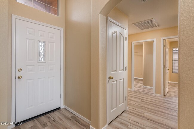 Building Photo - 12566 W Palm Ln