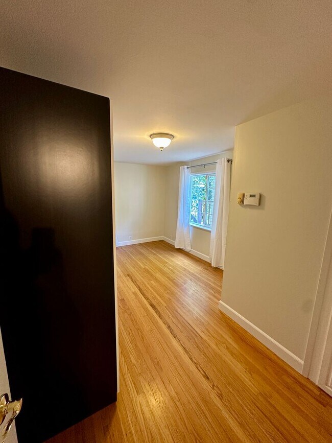 Building Photo - 49 Los Gatos Blvd