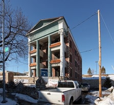 Building Photo - Paradise Flats