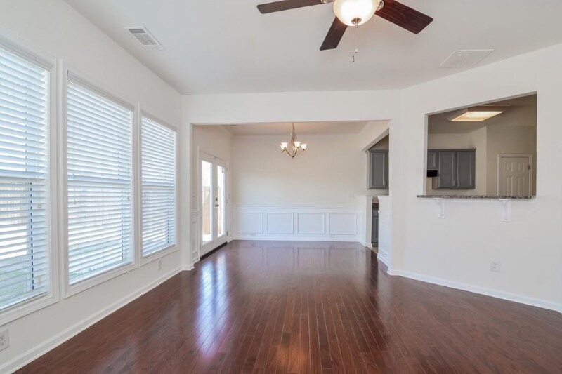 Building Photo - 5780 Weddington Dr