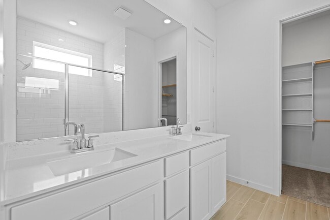 Building Photo - 2720 Grv Crst Dr