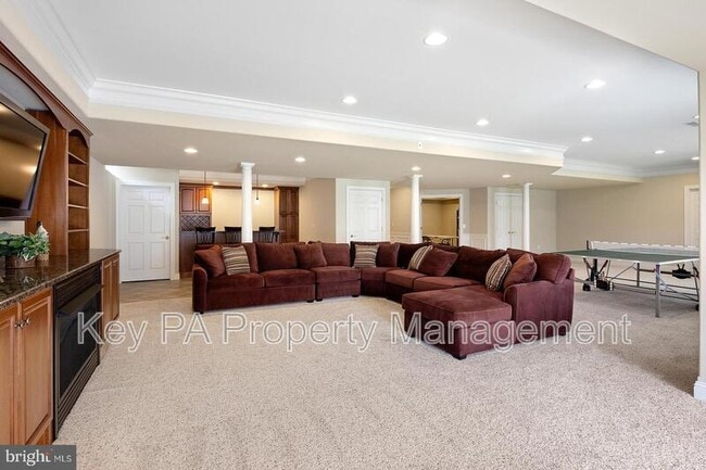 Building Photo - 155 Harrogate Dr