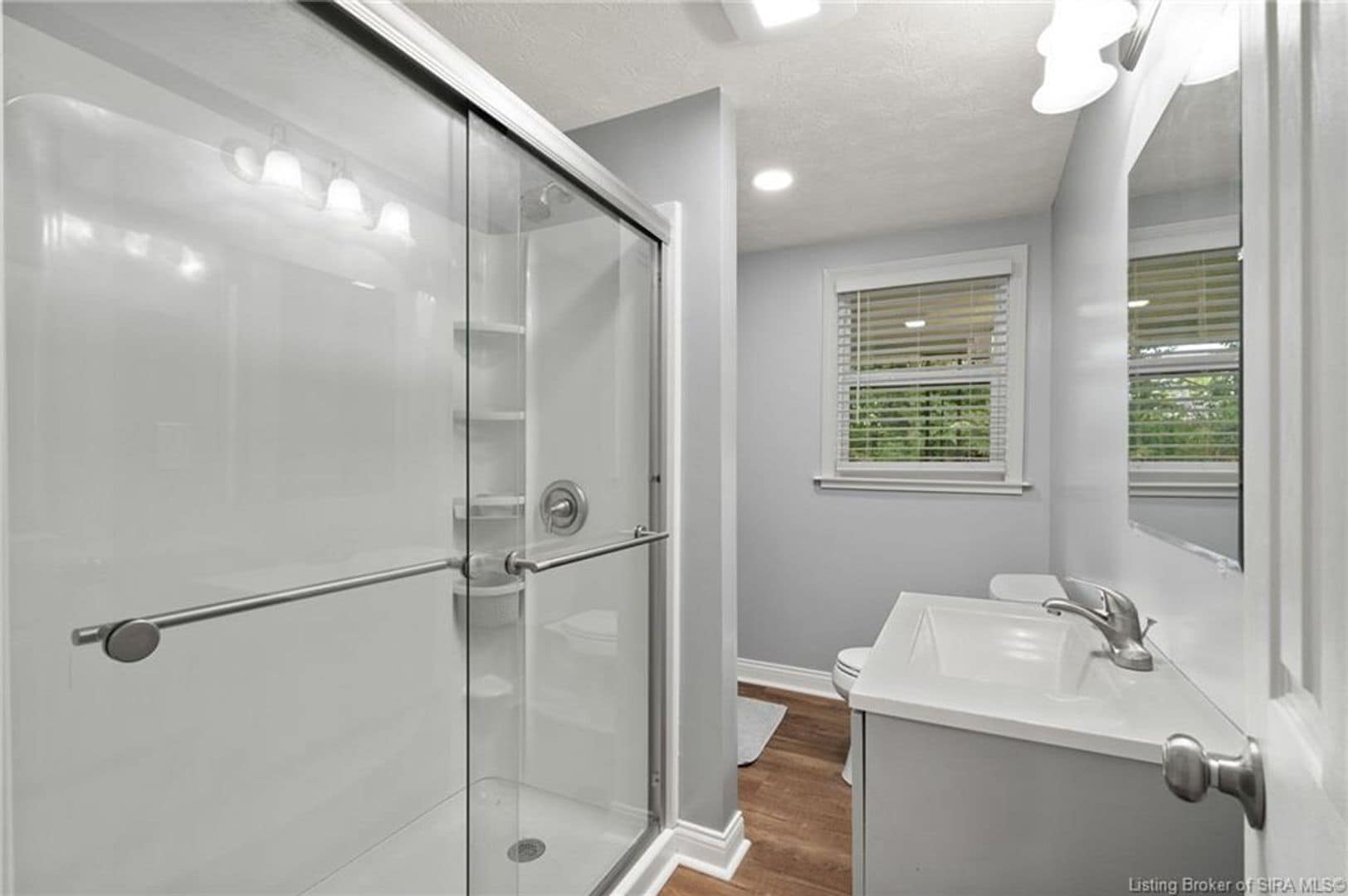 Building Photo - 352 Kahl Ct