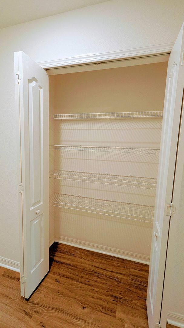 Building Photo - BEAUTIFUL 3-BEDROOM, 3-BATHROOM LUXURY TOW...