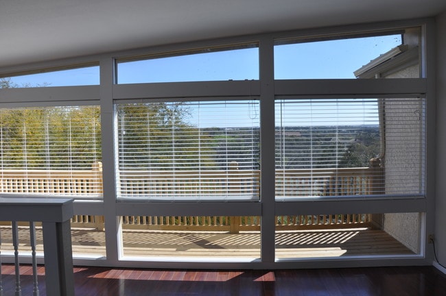 Building Photo - 1008 Clayton Nolen Dr