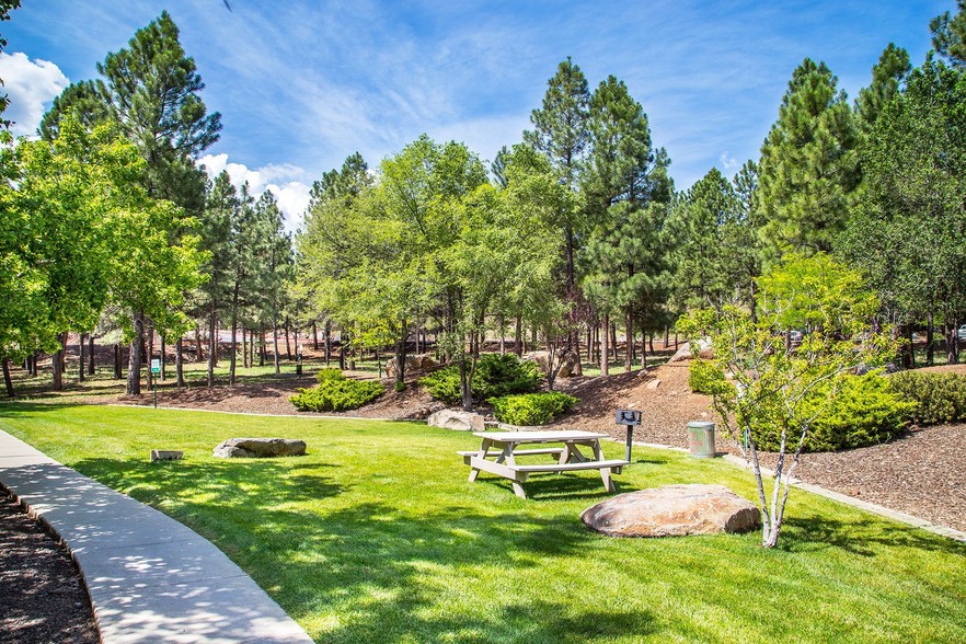 Building Photo - Canyon Springs Apartments