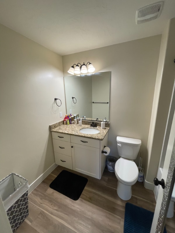 Building Photo - 457 N 400 W