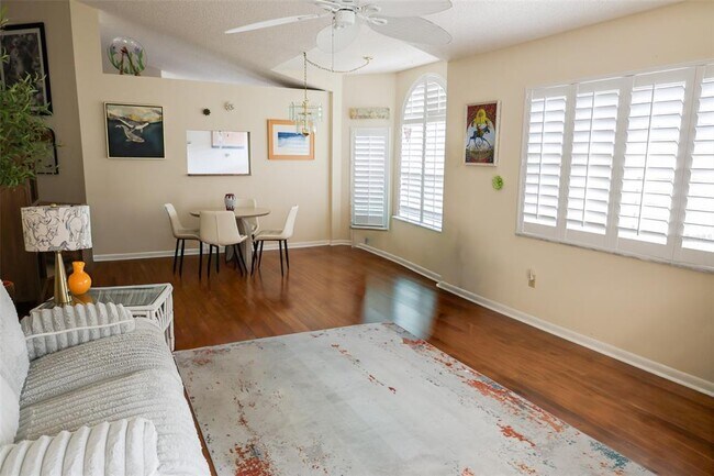 Building Photo - 1695 Hamilton Ct