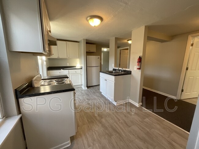 Building Photo - 317 S Main St