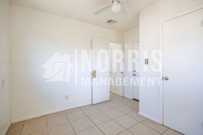 Building Photo - Home Available in Casa Grande