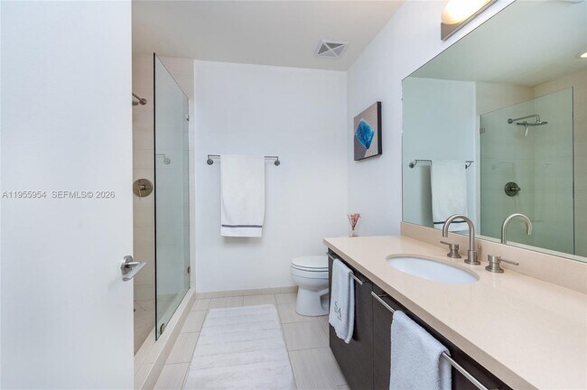 Building Photo - 7928 East Dr