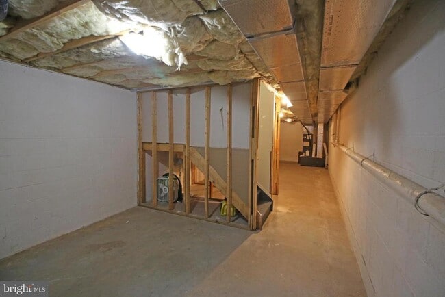 Building Photo - 63 N Cherry St