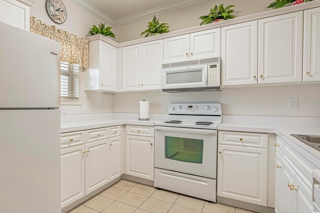 Building Photo - 500 Wickham Dr