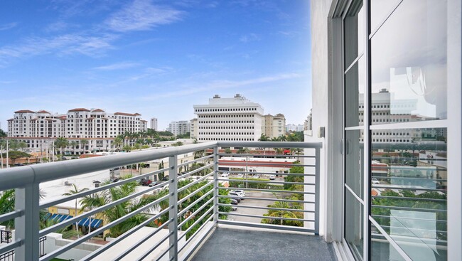 Building Photo - 155 E Boca Raton Rd