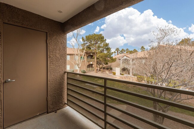 Building Photo - NEAR SUMMERLIN 1 BED, 1 BATH CONDO IN GATED COMMUNITY