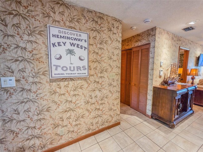 Building Photo - 8044 NW 41 Ct