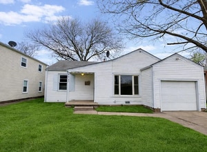 Building Photo - Charming 2 Bedroom 1 Bath For Rent Southeast Wichita,KS