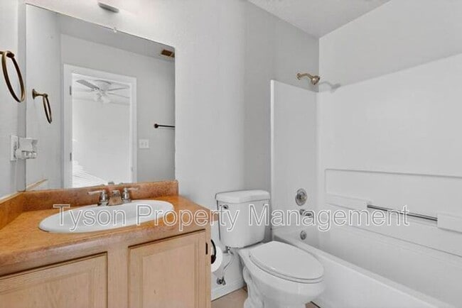 Building Photo - 11015 Connemara Dr SW