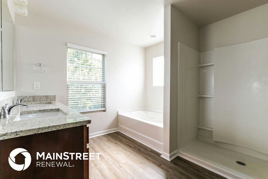 Building Photo - 207 Hollyhock Ln