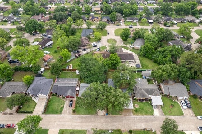Building Photo - 1935 Barnsley Ln