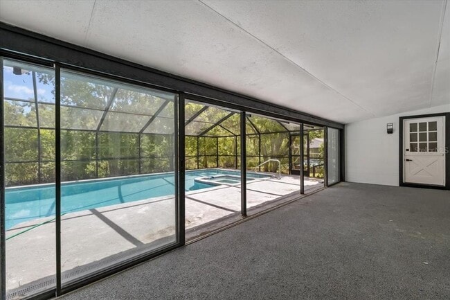 Building Photo - 11218 Creek View Dr