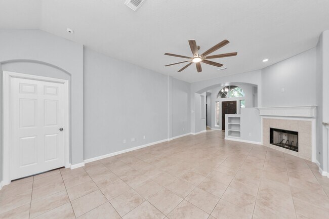 Building Photo - 1819 Misty Falls Ln