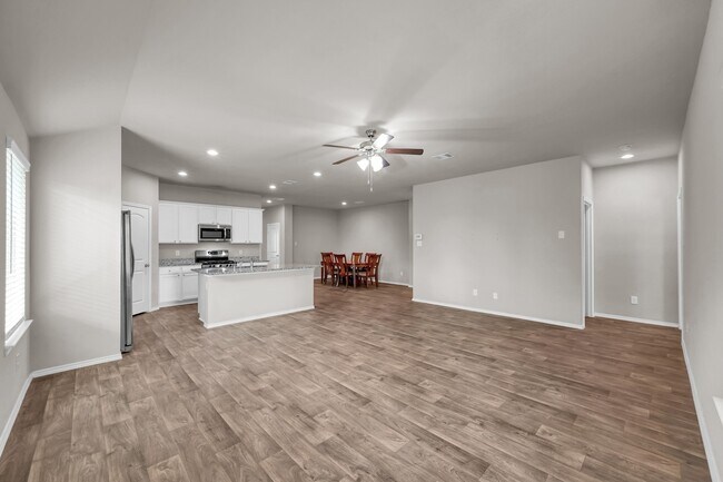 Building Photo - 11331 Dawn Beach Ln